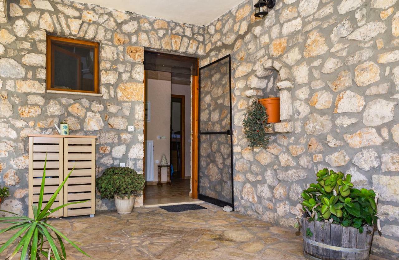 Nireas : Stone Villa Orthoniai Luaran gambar
