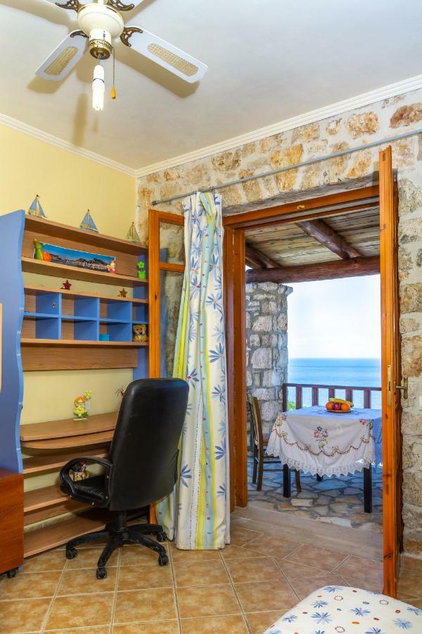 Nireas : Stone Villa Orthoniai Luaran gambar